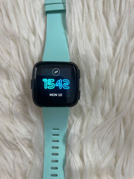 Ceas smartwatch Fitbit Versa  Negru