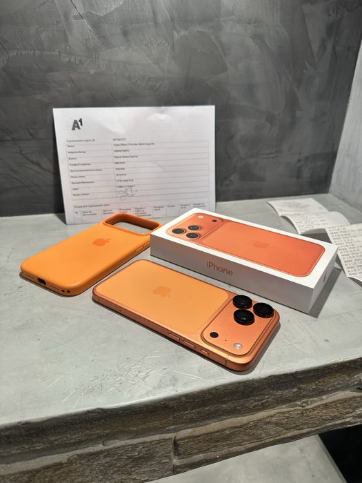 КАТО ЧИСТО НОВ Iphone 17 Pro Max Orange + 2г Гаранция