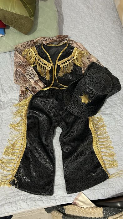 Костюм ковбоя почти новый