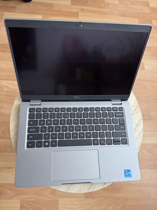 Vand laptop Dell Latitude 5320 i5-1145G7 16GB RAM 256GB SSD Touchscreen Tastatura iluminata