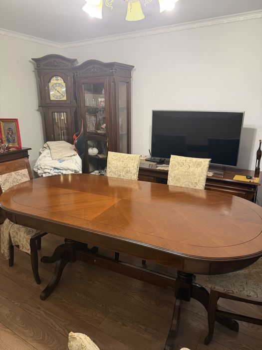 Masa regal de 6 persoane