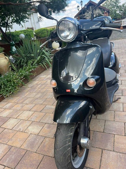 Vand scuter Aprilia
