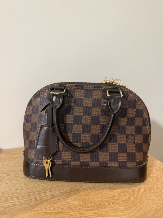 Чанта на LOUIS VUITTON