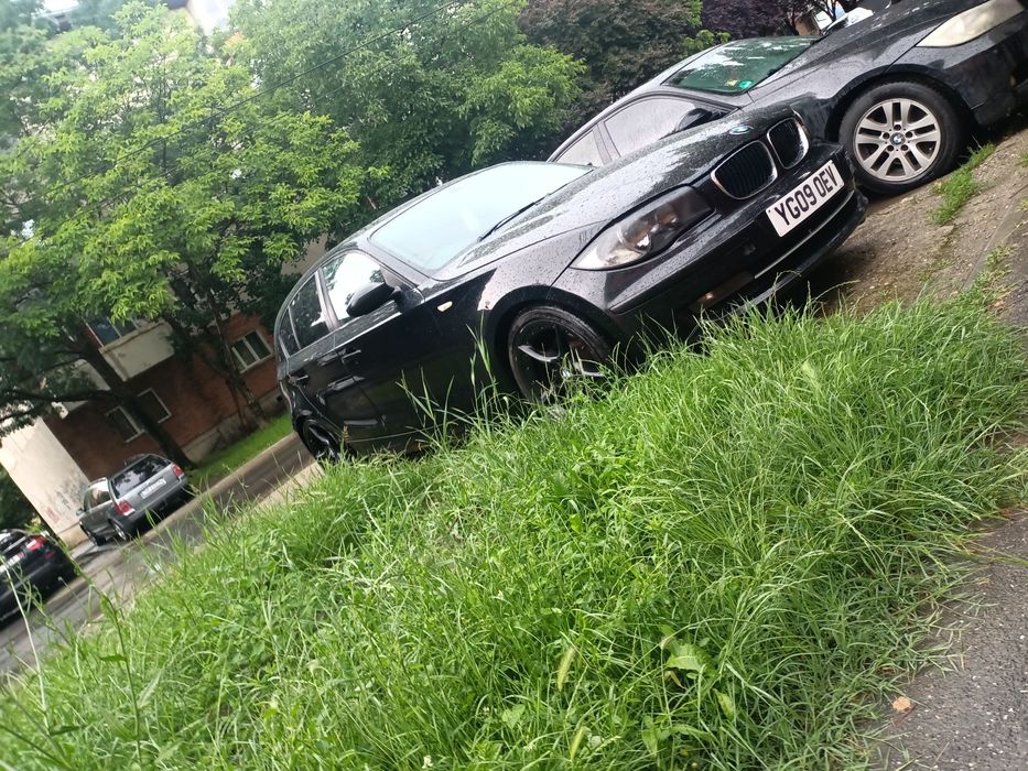 Desfac orice piesa BMW seria 1, 118D din 2009, 143 de cai