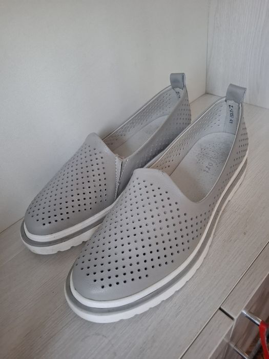 Продам слипоны 41 размер