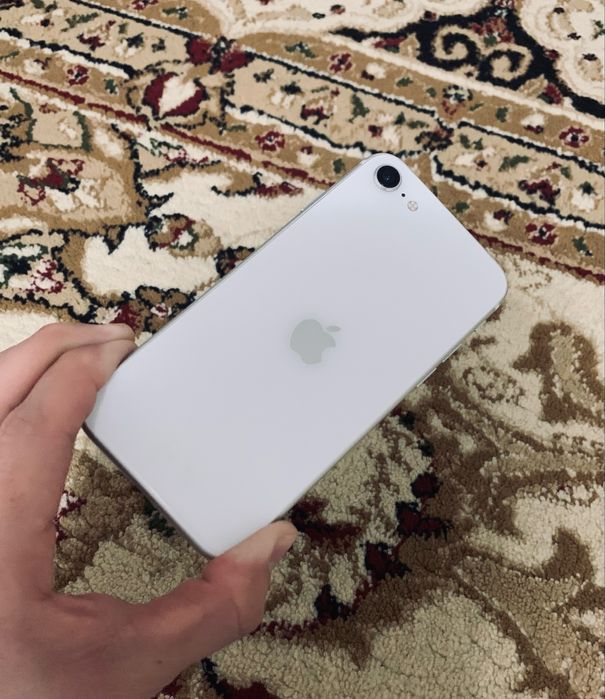 iPhone se сатылады