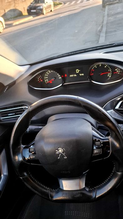 Vând Peugeot 308 T9 business line
