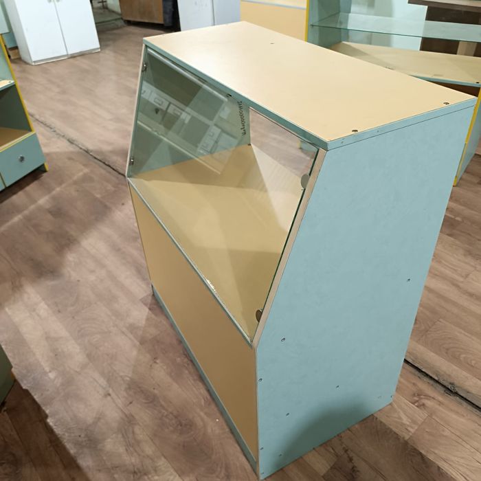 Торговые прилавки