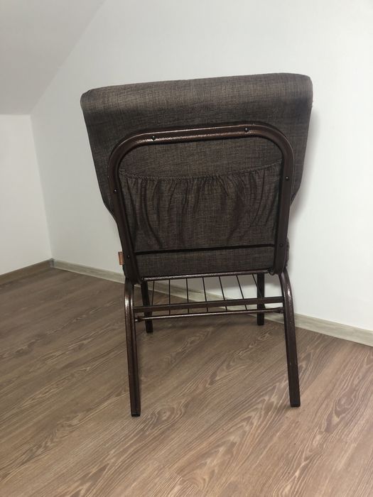 Scaun pentru sala de conferinta/ biserica