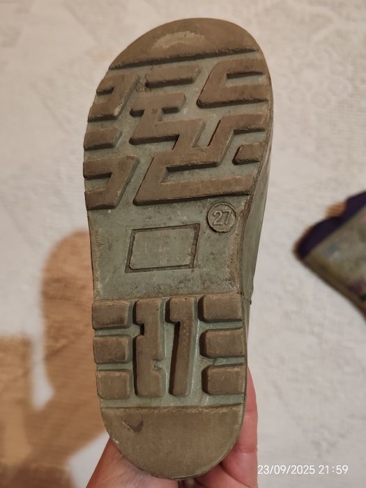 Резиновые сапоги