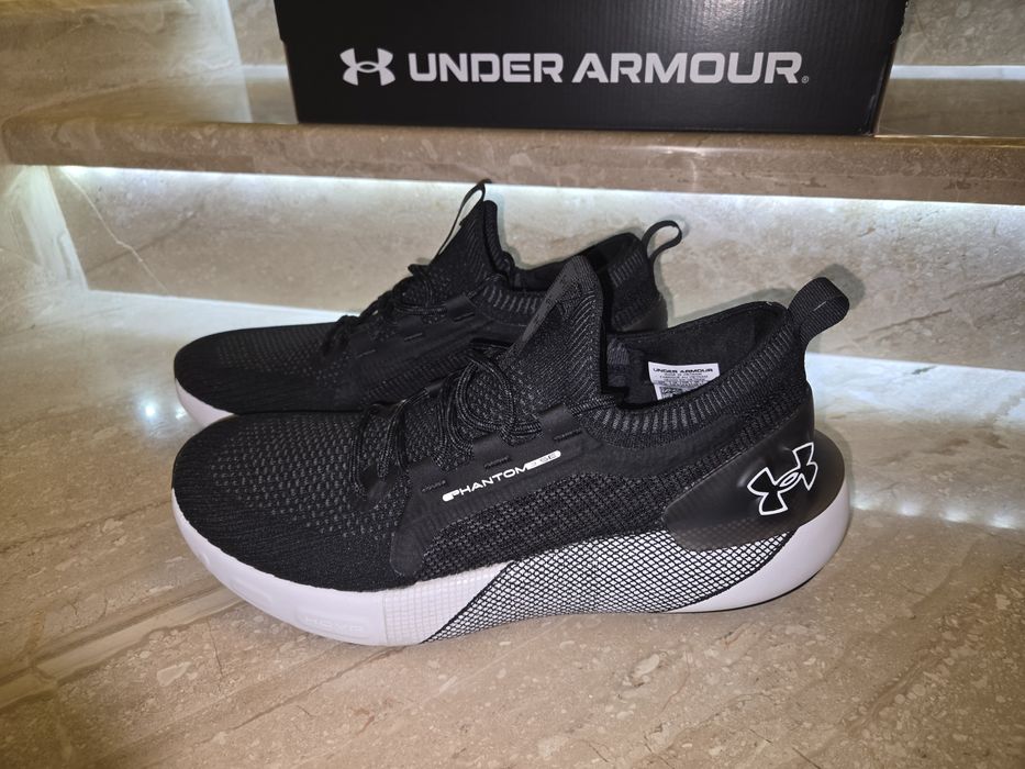 Under Armour - Обувки за бягане HOVR™ Phantom 3 SE