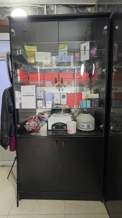 Uy va ishxona uchun oynalik shkaf va Tortma sotiladi