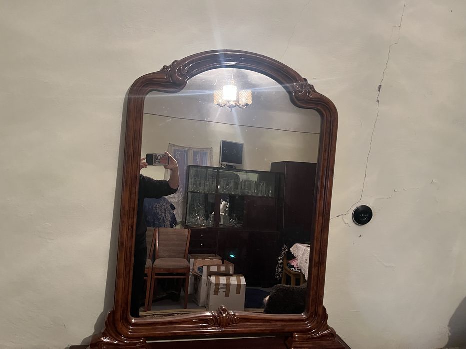 Oglinda vintage cu rama lemn masiv