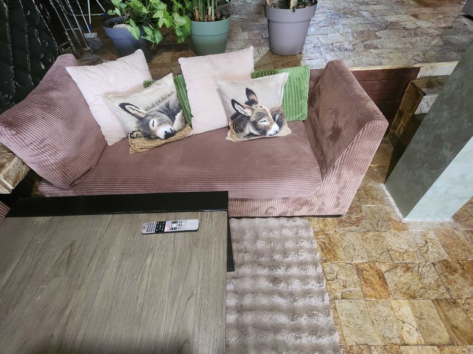 Диван,ъглов,лежанка,маса голяма