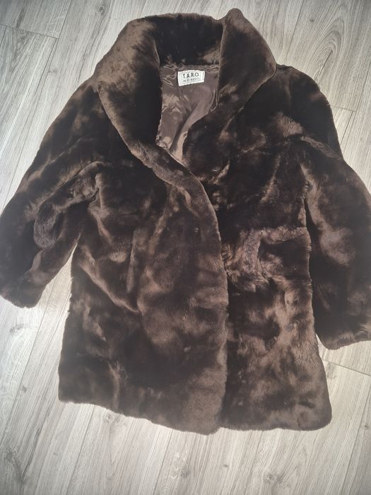 Haina de blană frumoasă