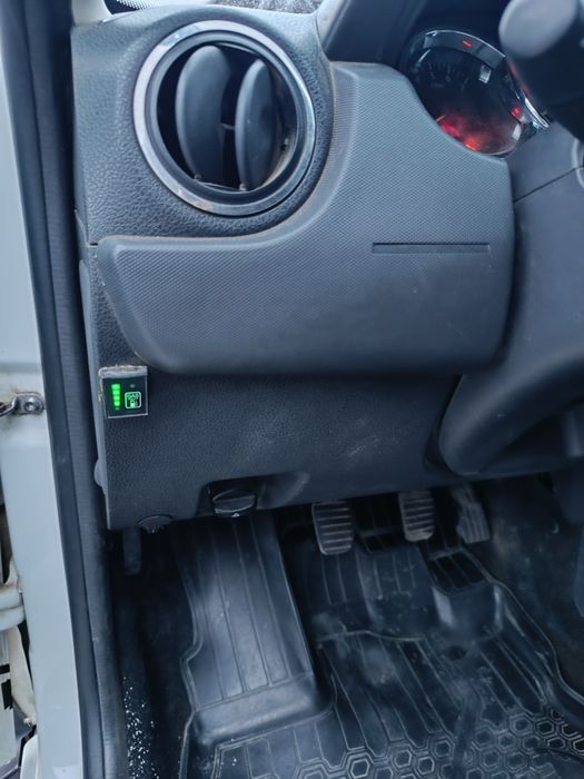 Рено Дастер      .