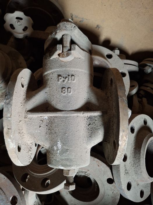 Продам кран пробковый бронзовый