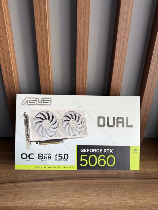 Placa Video Asus Dual RTX 5060 - Noua - Sigilata