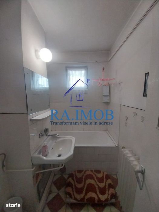Apartament 2 camere, et 10, Vest - Al.Godeanu - 48900 euro negociabil