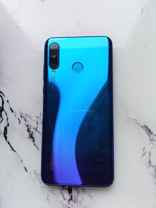 Продам смартфон Huawei p30 lait