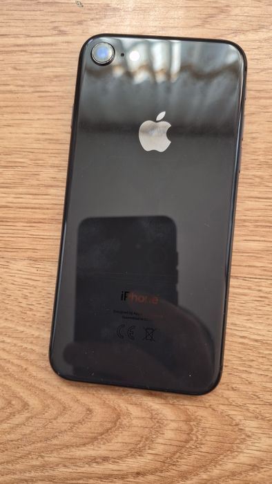 Продам iphone 8 64gb