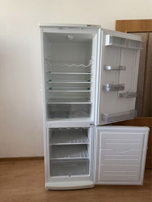 Продам холодильник