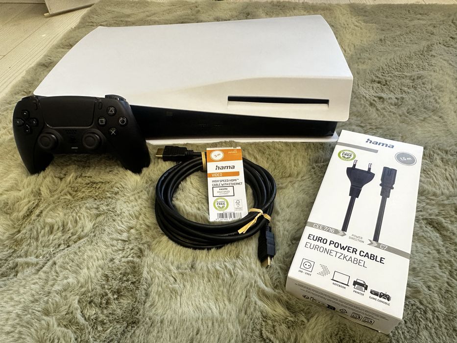 Consolă PlayStation 5 (PS5) Disk Edition + Controller DualSense + Accesorii Hama