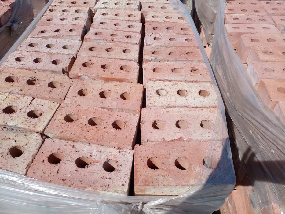 Кирпич керамический одинарный\полуторный с  завода