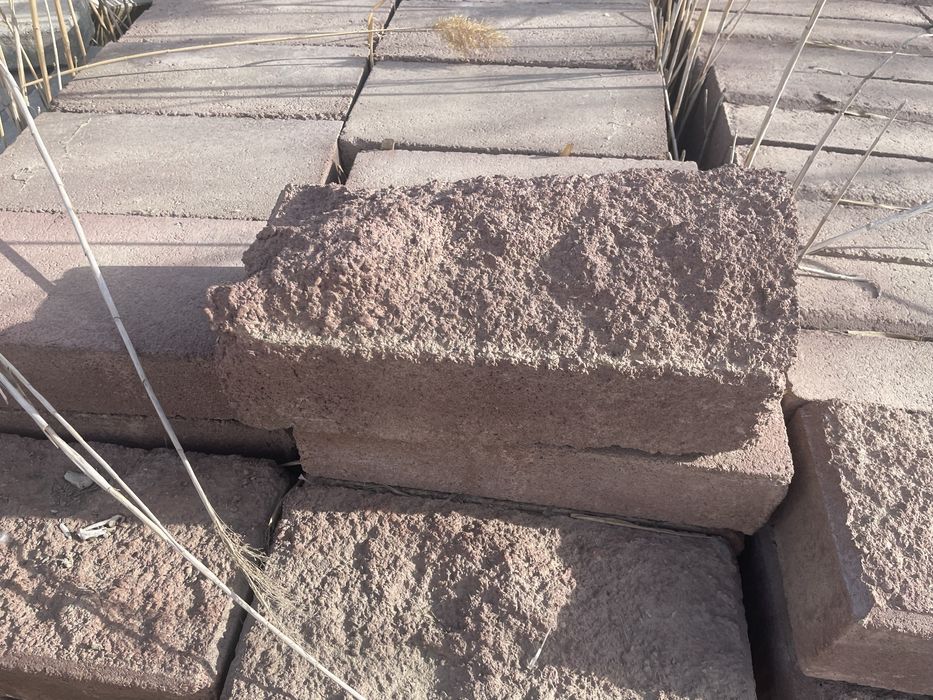 Рваный камень блок