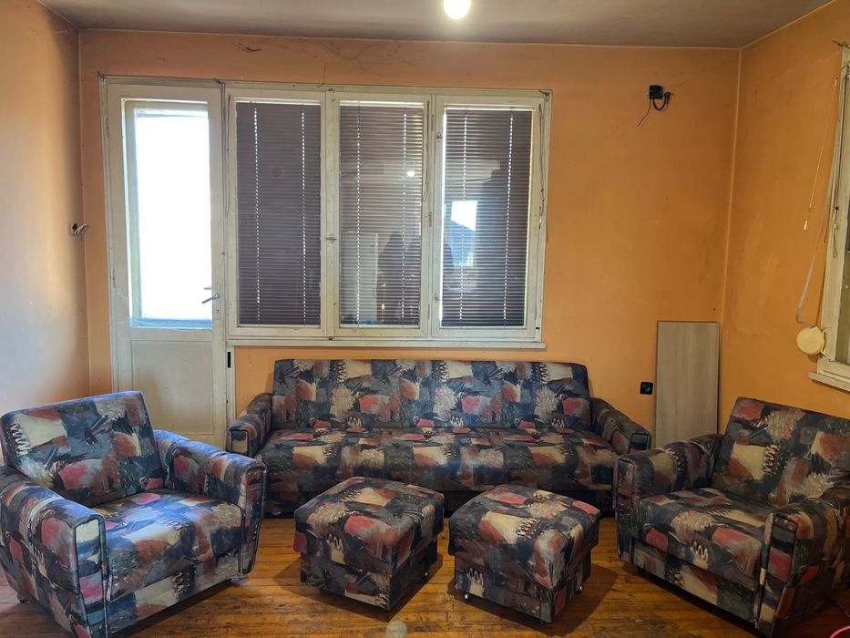 Холова гарнитура, диван, табуретки х2, фотьойл х2