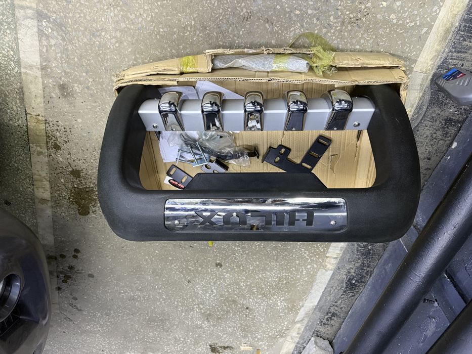 Кенгурятник toyota hilux