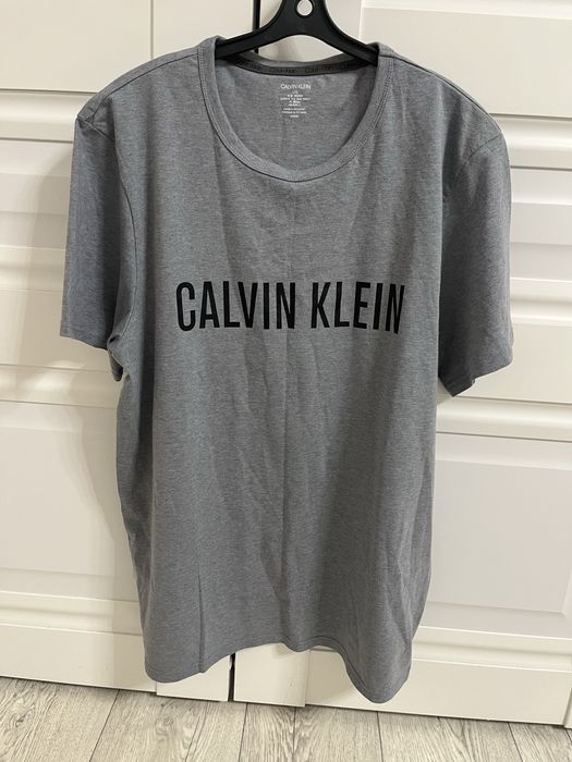 Футболка calvien klein оригинал