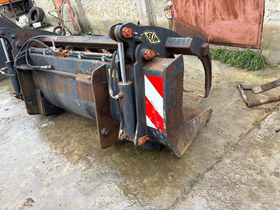 Vand cupa multifunctionala pentru incarcator frontal