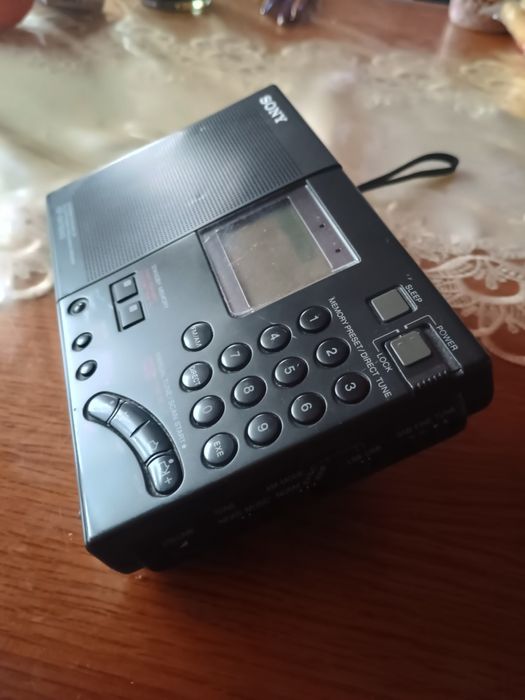 Sony model icf-sw7600G