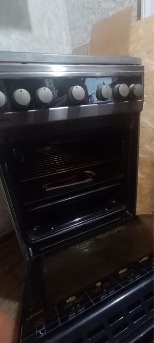 Продам срочно газ плиту