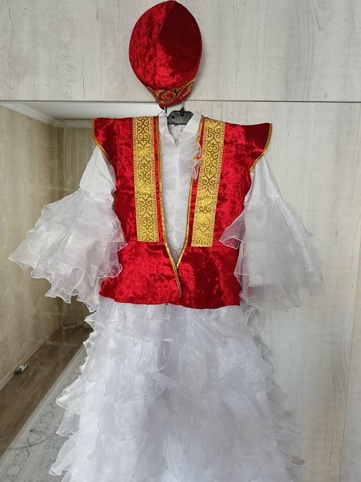 Платья национальные