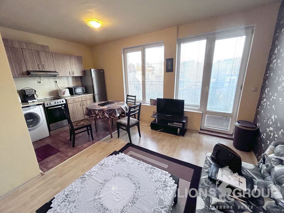 Продава се Тристаен апартамент в Варна, Христо Ботев - 80 кв.м за 2113 €/кв.м - Снимка #2