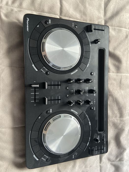 Контроллер Pioneer DJ DDJ-WeGO3