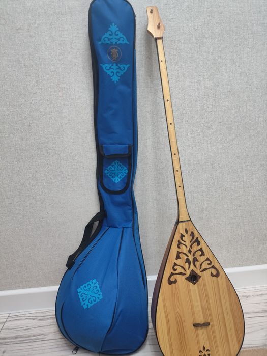 Домбыра сатылады