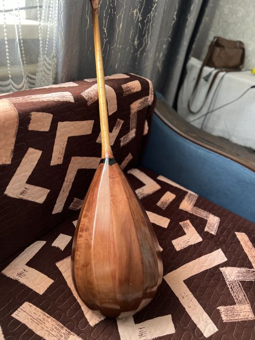 Продам почти новую домбру