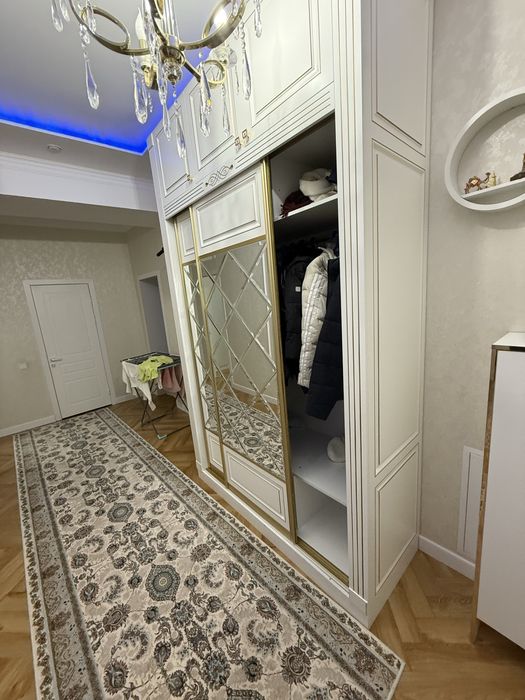 Шкаф хороший сапада мдф 3метыр