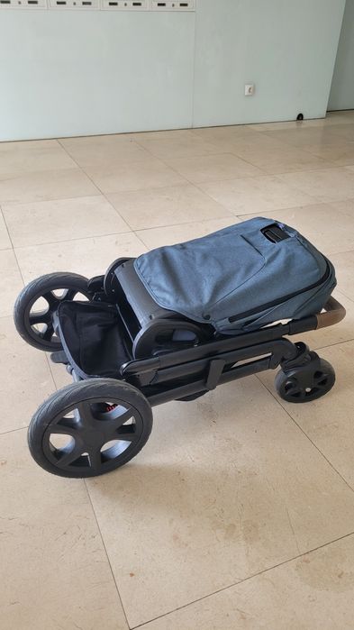 Aproape Nou - Carucior 3in1 JOIE A-Tour Chrome Dlx T1201GAMNL0, 5 puncte, 0 luni+, gri antracit-negru