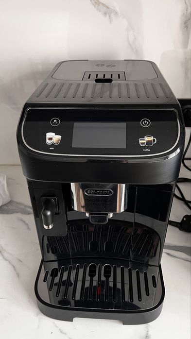СРОЧНО ТОРГ Кофемашина Delonghi Magnifica plus