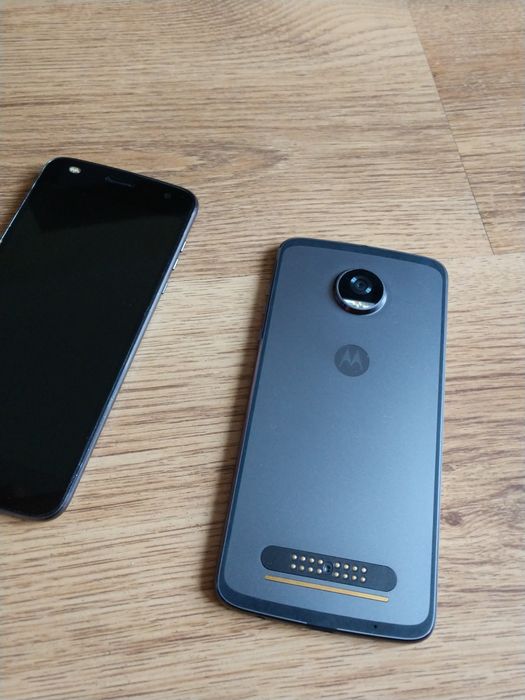 Jucarie Telefon Colectie Motorola Moto Z2 Play Model Rar Alb Sau Negru