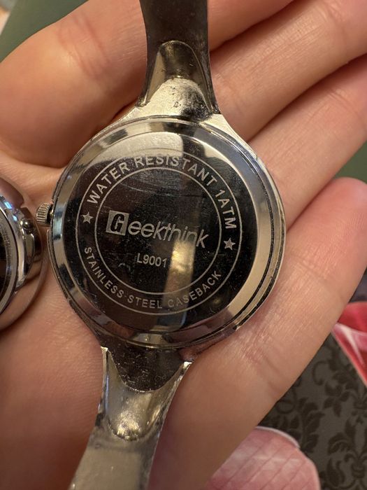 Нежни женски часовници 5€