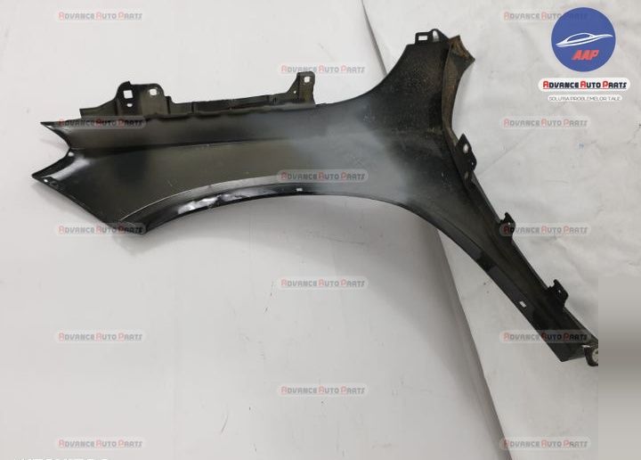 Десен калник в добро състояние Мерцедес-Бенц / Mercedes-Benz GLA-Class