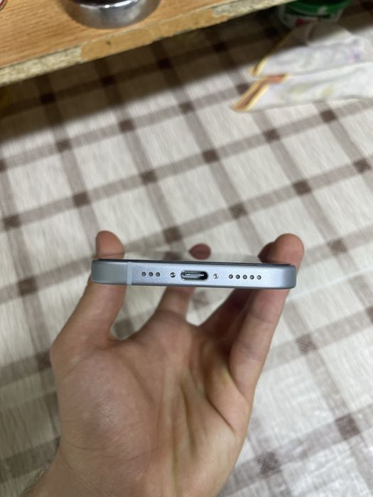 Айфон 15 на гарантии