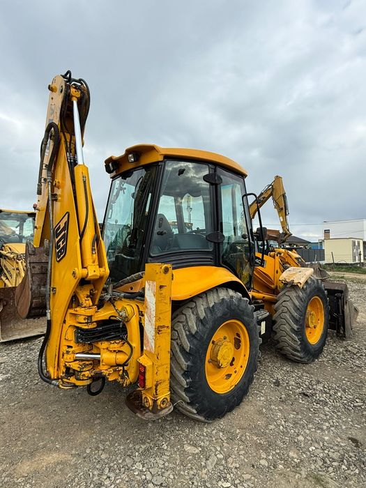 Buldoexcavator JCB 4CX  An 2005