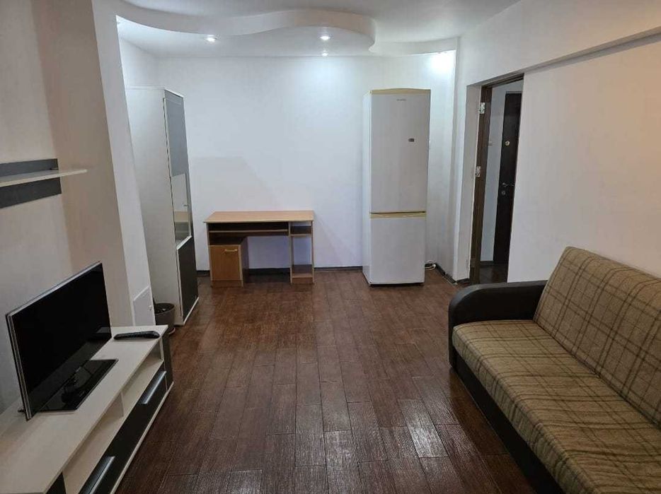 Garsoniera transformata in doua camere in Gavana 3 - Lumina