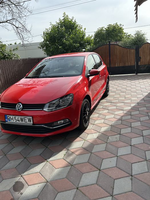 VOLKSWAGEN Polo